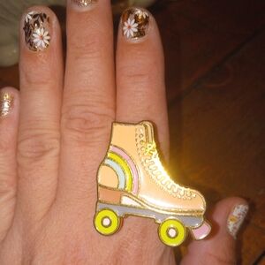 Roller Skate Ring. Size 9. Gold Tone. Groovy.